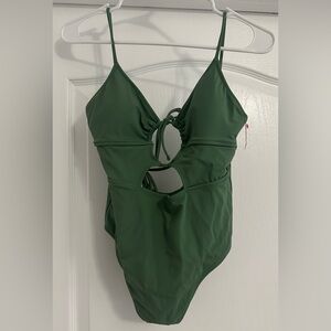 🌟🌊 NWT PINK Swimsuit 😎